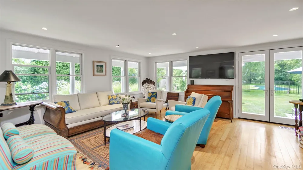 9 Ocame Avenue Westhampton Beach, NY 11978