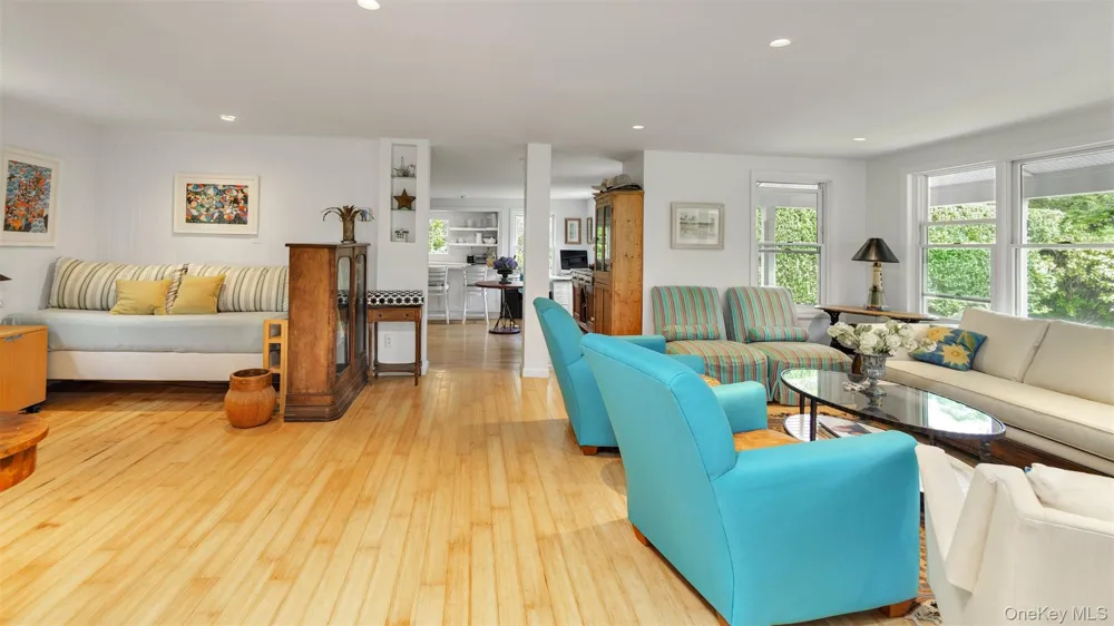 9 Ocame Avenue Westhampton Beach, NY 11978