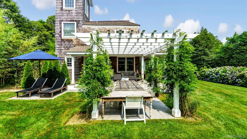 9 Ocame Avenue Westhampton Beach, NY 11978