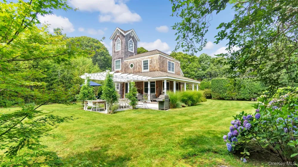 9 Ocame Avenue Westhampton Beach, NY 11978