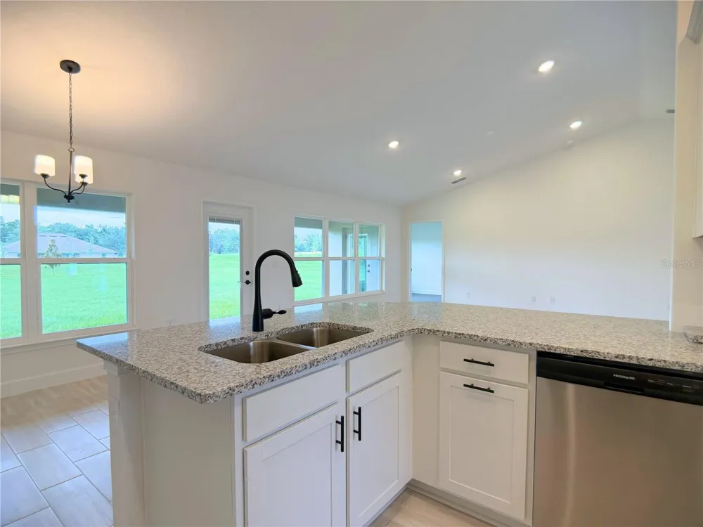 37094 HIDDEN VIEW CIRCLE Dade City, FL 33523