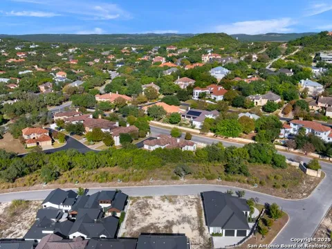11 DOMINION MEADOWS