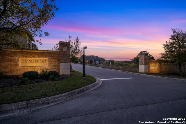 11 DOMINION MEADOWS San Antonio, TX 78257