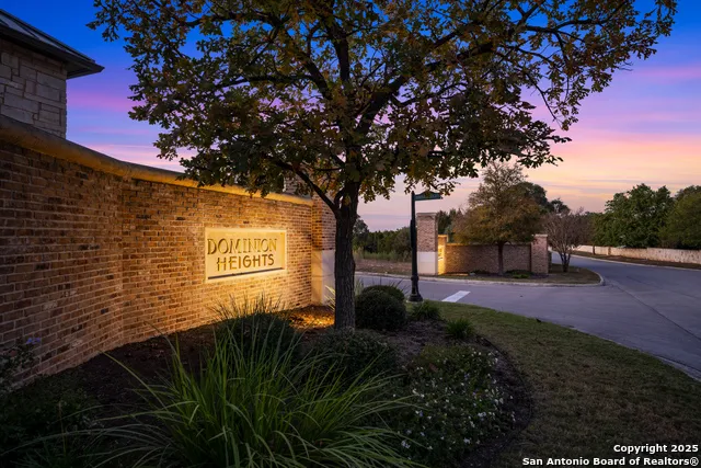 11 DOMINION MEADOWS San Antonio, TX 78257