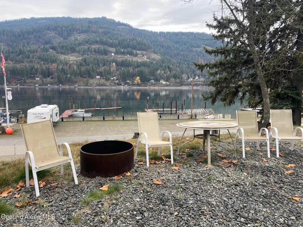 1609 Garfield Bay Road Sagle, ID 83860