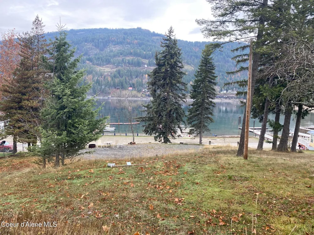 1609 Garfield Bay Road Sagle, ID 83860