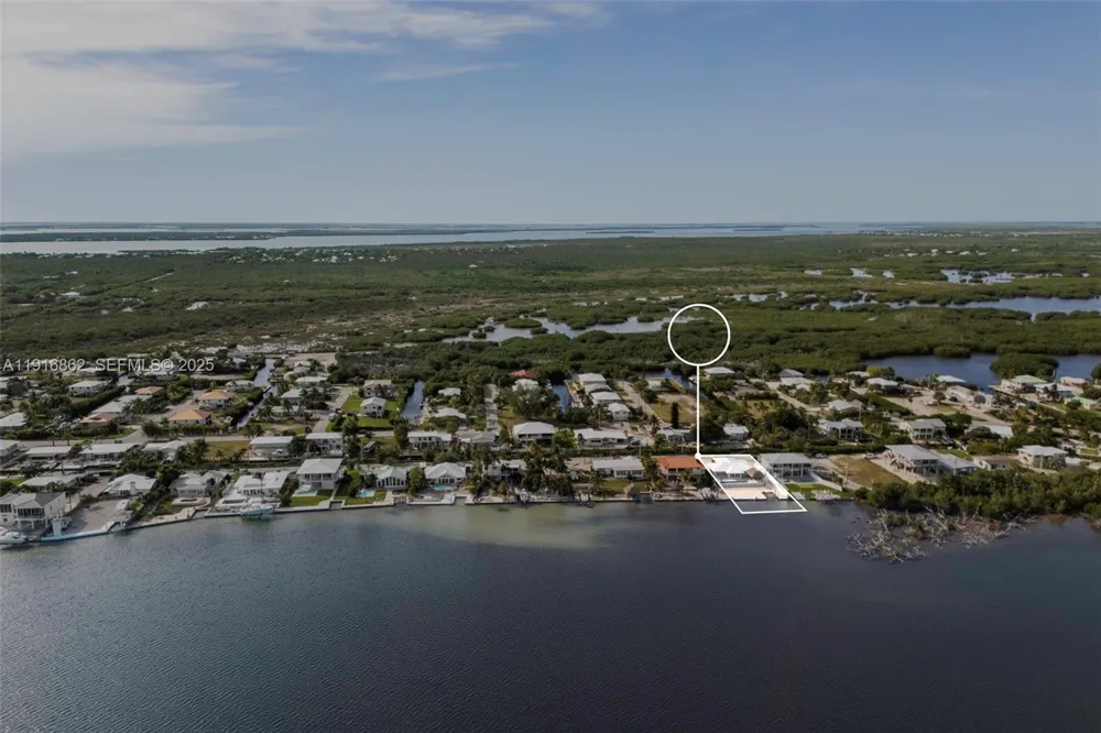 1733 Sunrise Dr Big Pine, FL 33043