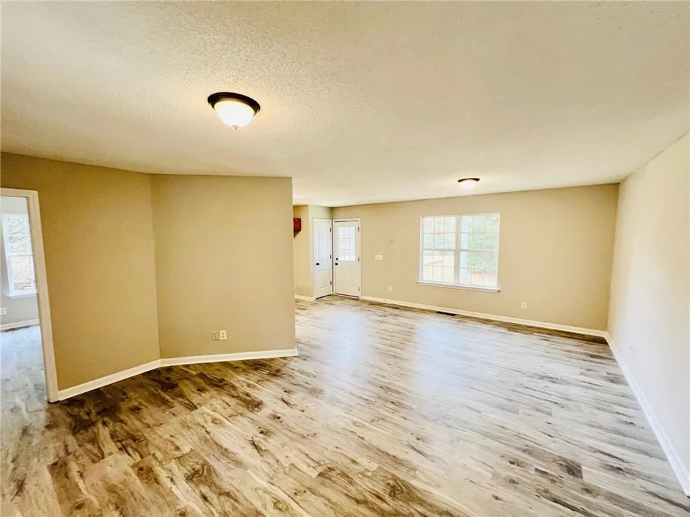 58 Kingston Pointe Kingston, GA 30145