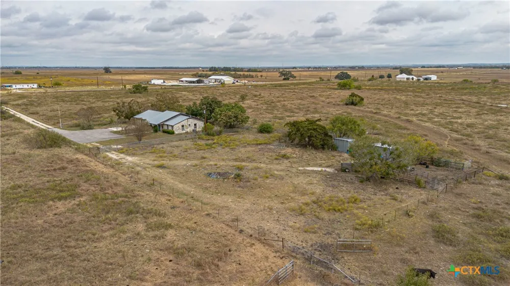 9325 Fm 1339 Martindale, TX 78655