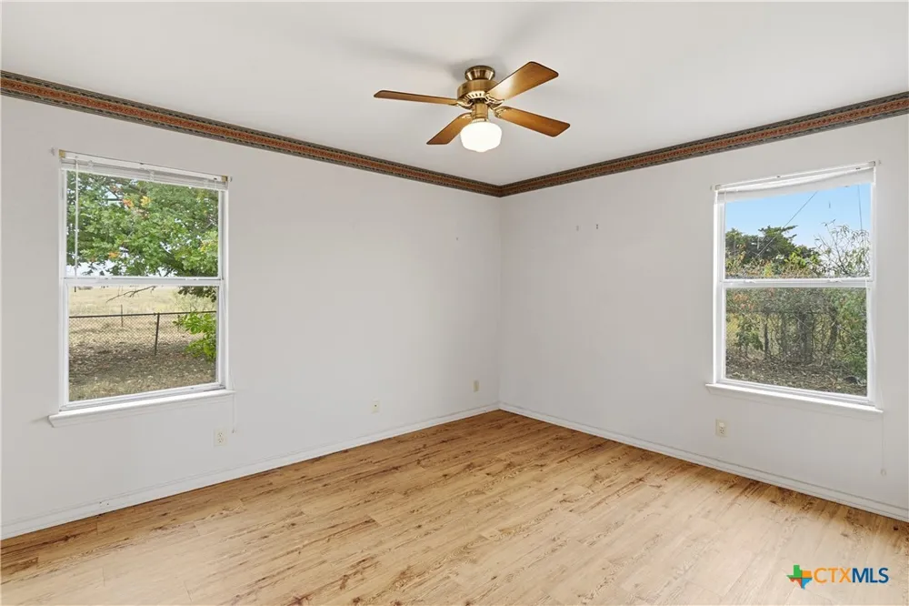 9325 Fm 1339 Martindale, TX 78655