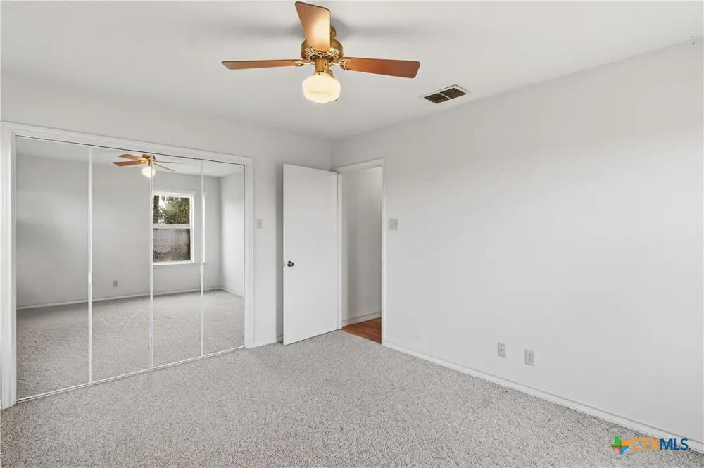 9325 Fm 1339 Martindale, TX 78655