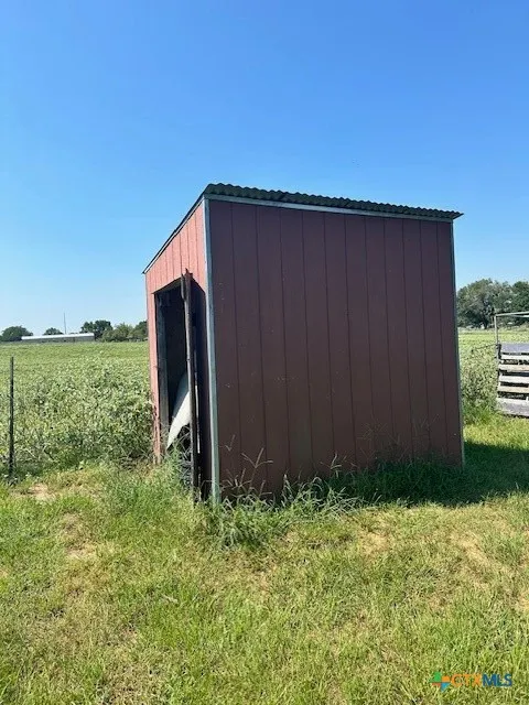 1212 Babylon Lane Schulenburg, TX 78956