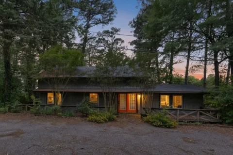 216 Pinewood Lane