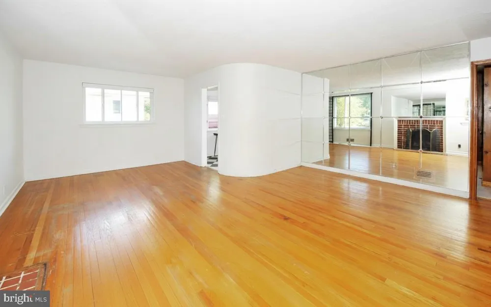 8103 KENNEWICK AVENUE Takoma Park, MD 20912