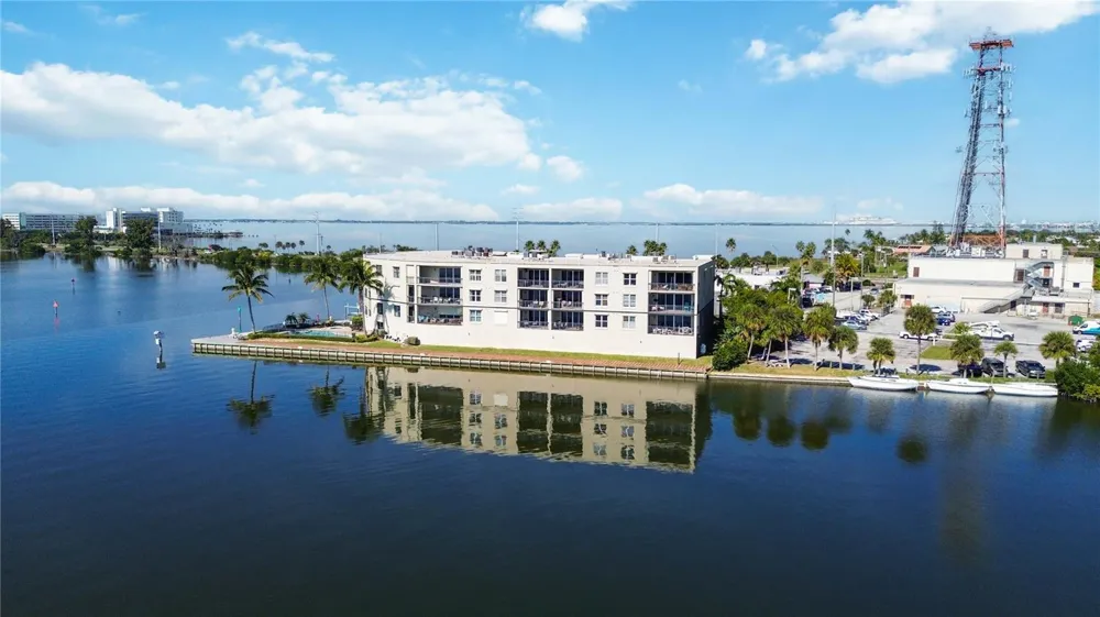 4125 W END ROAD #306 Cocoa Beach, FL 32931
