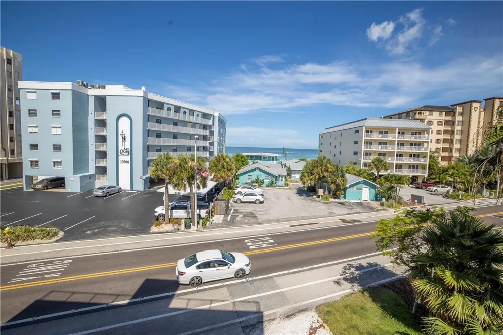 19505 GULF BOULEVARD #304 Indian Shores, FL 33785
