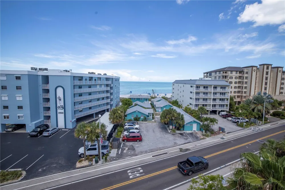 19505 GULF BOULEVARD #304 Indian Shores, FL 33785