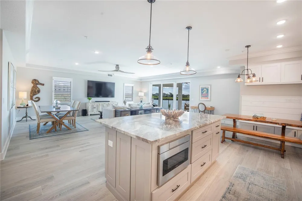 19505 GULF BOULEVARD #304 Indian Shores, FL 33785