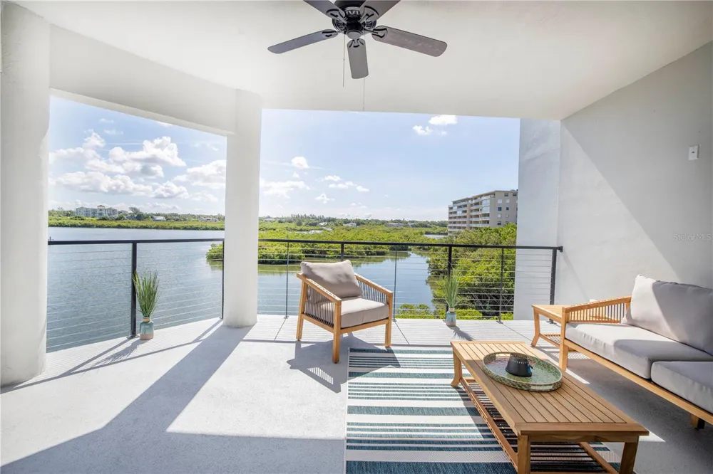 19505 GULF BOULEVARD #304 Indian Shores, FL 33785
