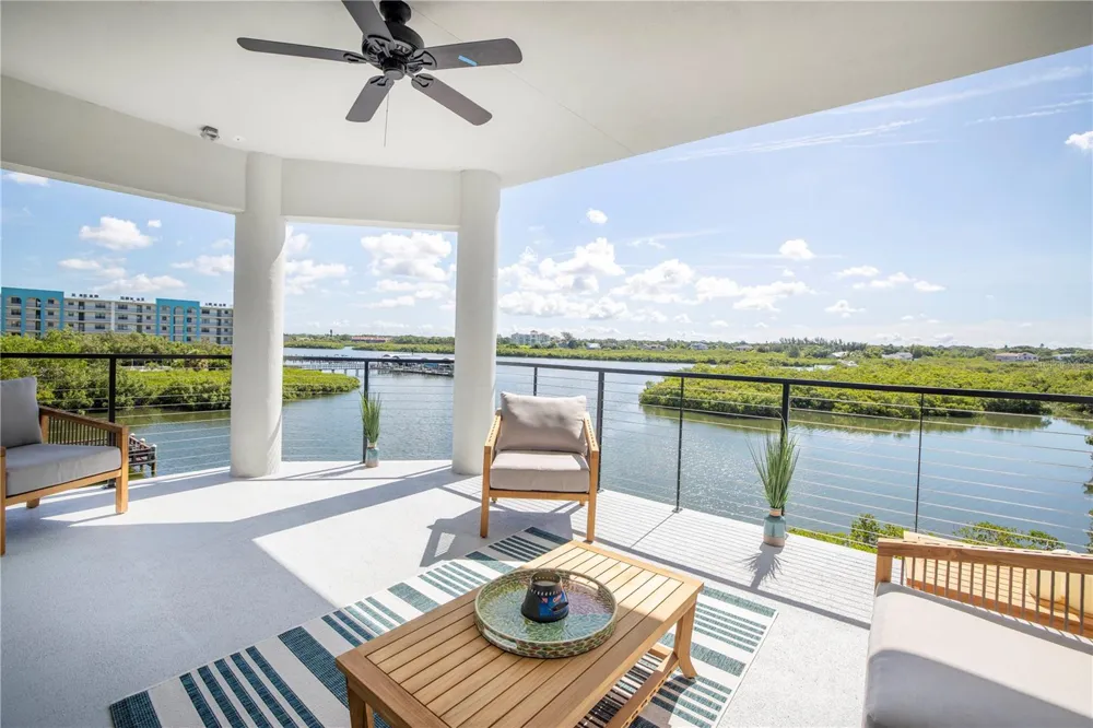 19505 GULF BOULEVARD #304 Indian Shores, FL 33785