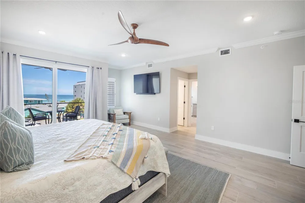 19505 GULF BOULEVARD #304 Indian Shores, FL 33785