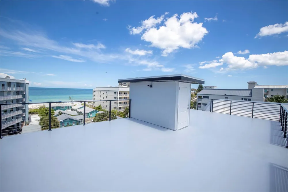 19505 GULF BOULEVARD #304 Indian Shores, FL 33785