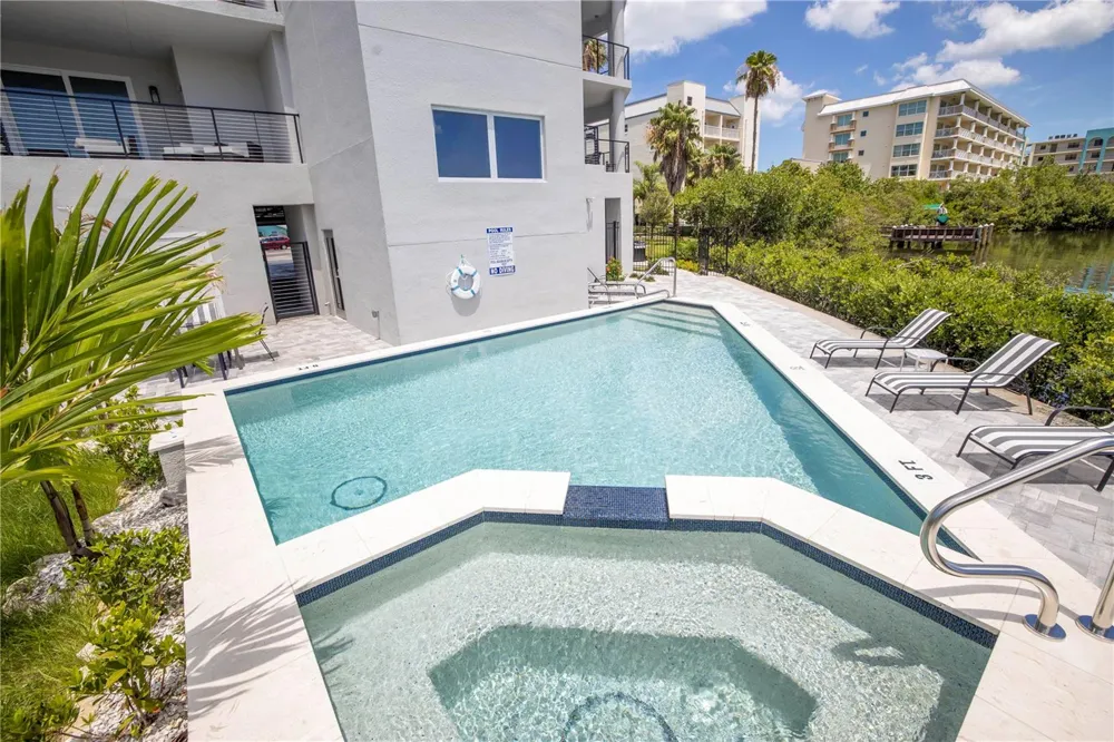19505 GULF BOULEVARD #304 Indian Shores, FL 33785