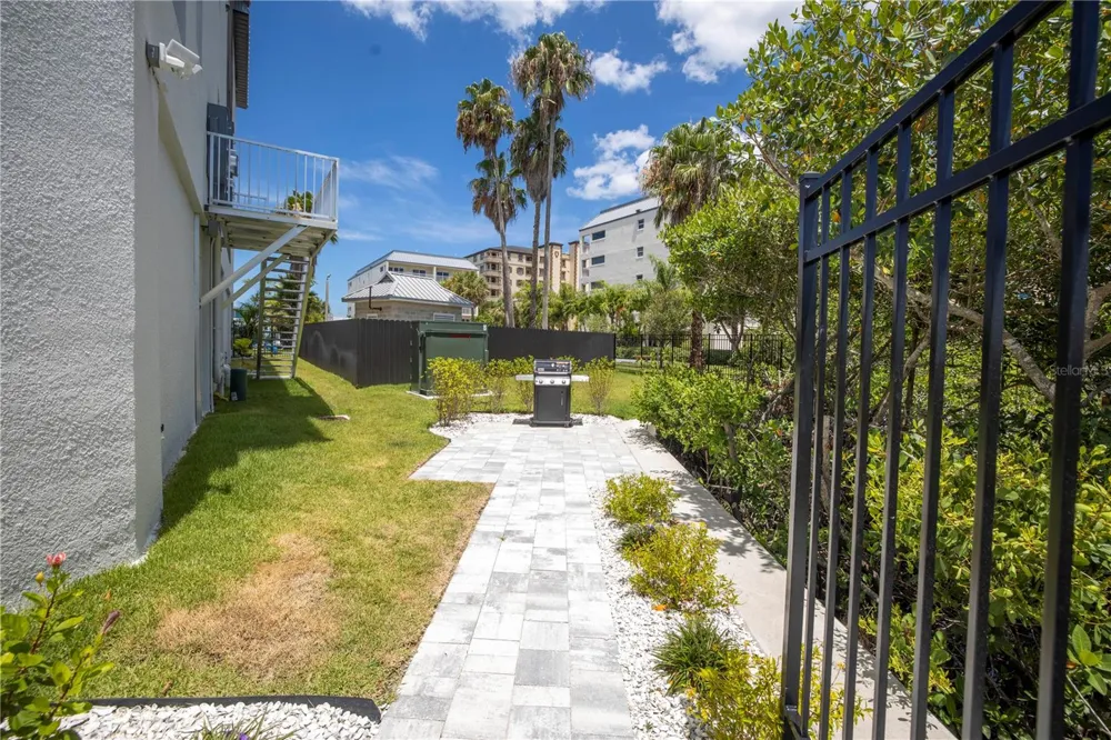 19505 GULF BOULEVARD #304 Indian Shores, FL 33785