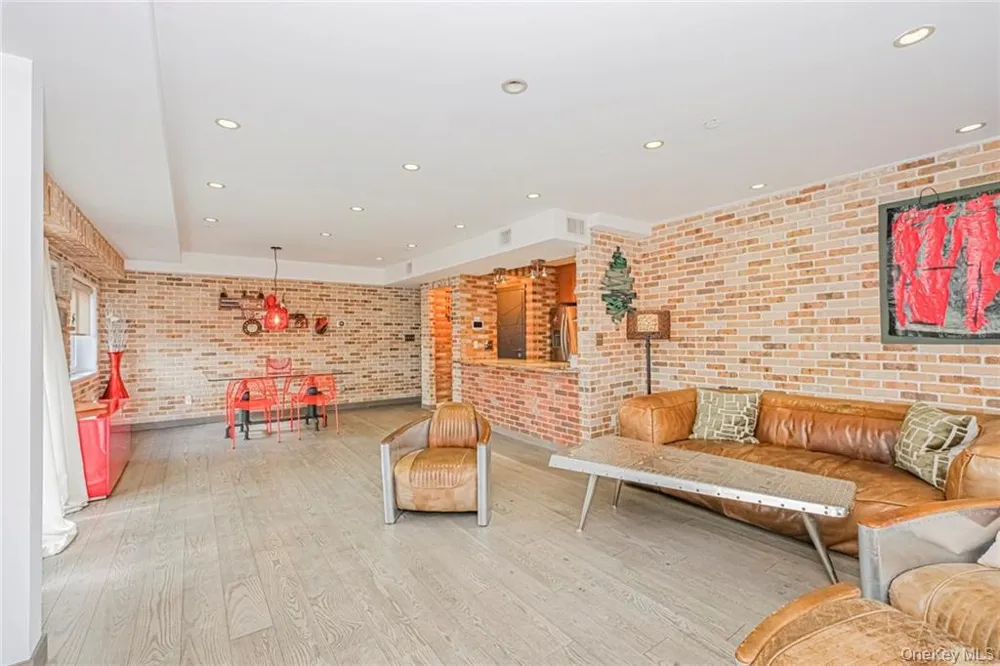 3567 Shore Parkway #H4A Brooklyn, NY 11235