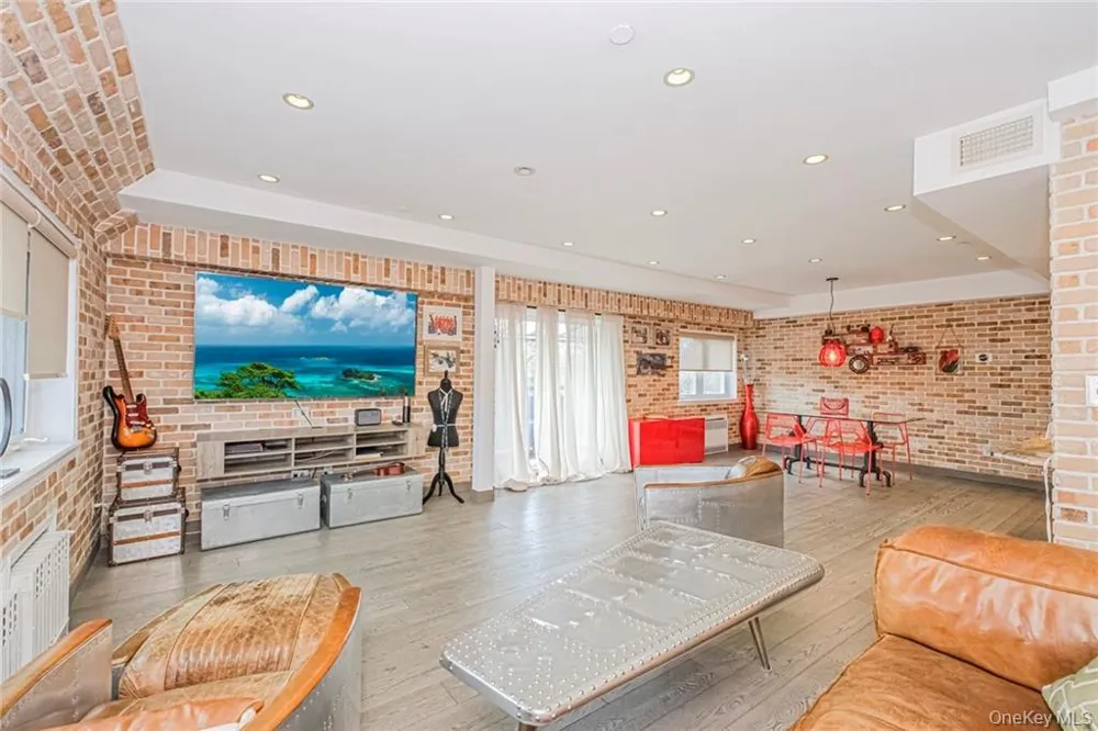3567 Shore Parkway #H4A Brooklyn, NY 11235