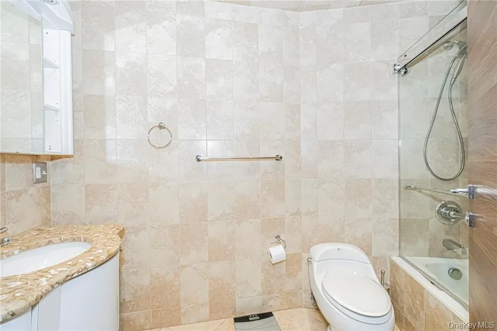 3567 Shore Parkway #H4A Brooklyn, NY 11235