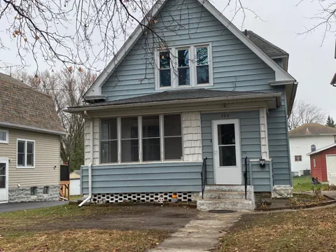 304 E 3rd Street