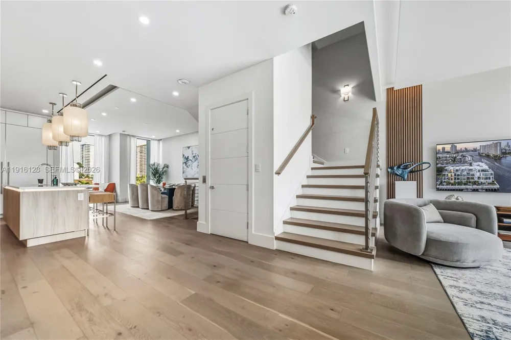 4098 NE 167 ST #9 North Miami Beach, FL 33160