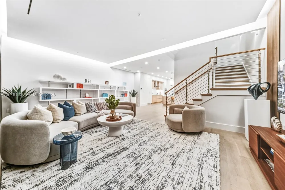 4098 NE 167 ST #9 North Miami Beach, FL 33160