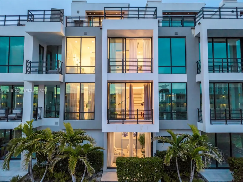 4098 NE 167 ST #9 North Miami Beach, FL 33160