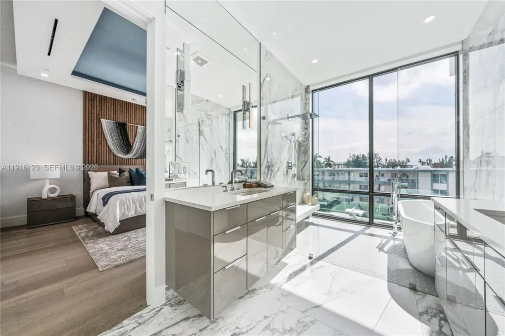 4098 NE 167 ST #9 North Miami Beach, FL 33160