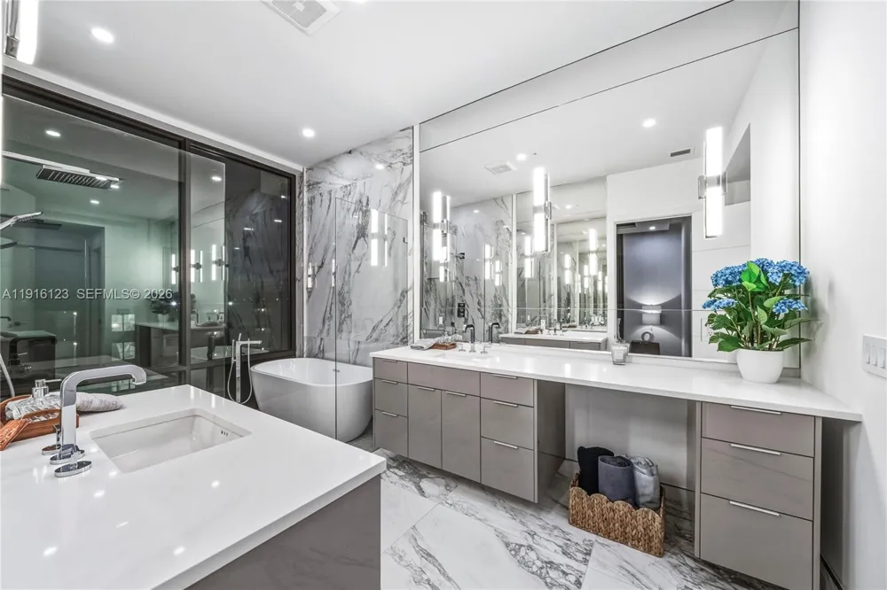 4098 NE 167 ST #9 North Miami Beach, FL 33160
