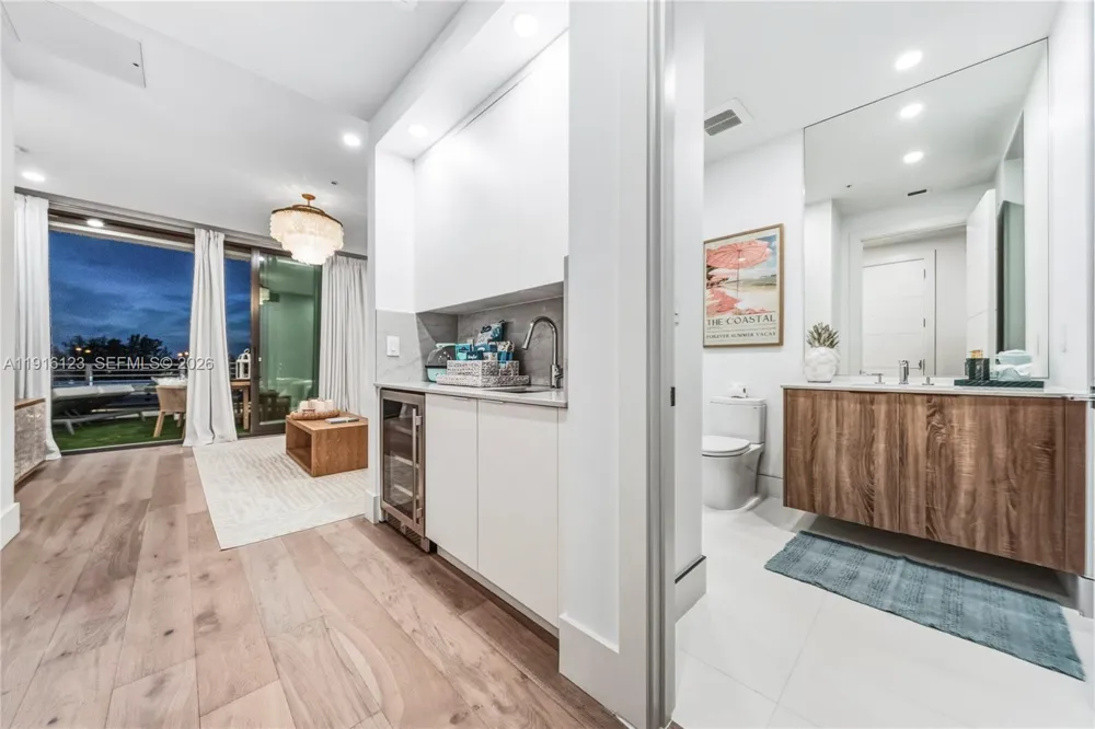 4098 NE 167 ST #9 North Miami Beach, FL 33160