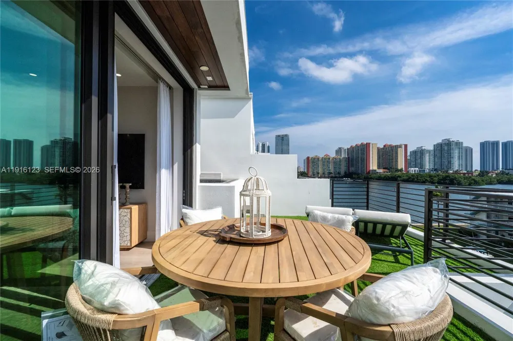 4098 NE 167 ST #9 North Miami Beach, FL 33160