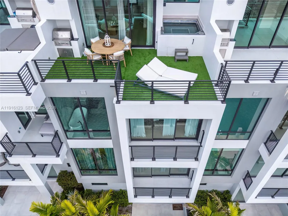 4098 NE 167 ST #9 North Miami Beach, FL 33160
