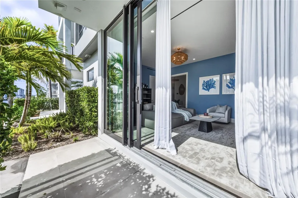 4098 NE 167 ST #9 North Miami Beach, FL 33160