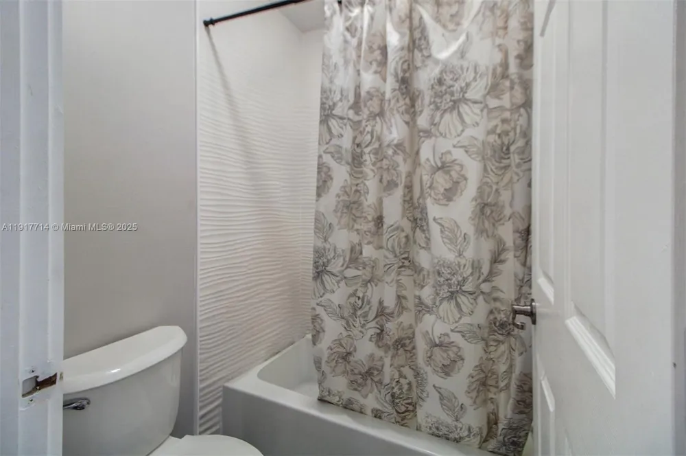 22511 SW 88th Pl #7-24 Cutler Bay, FL 33190