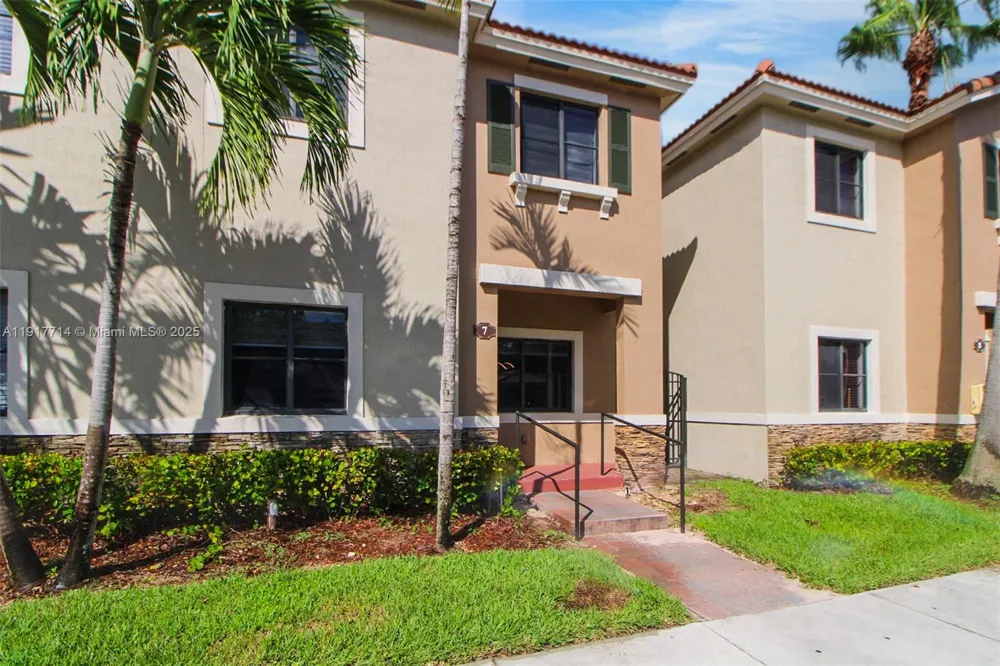 22511 SW 88th Pl #7-24 Cutler Bay, FL 33190