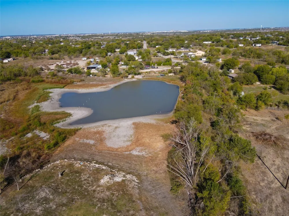 306 Cresthill Causeway Kyle, TX 78640