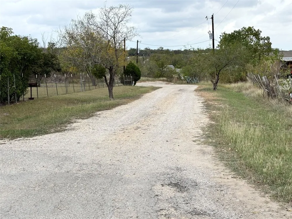 306 Cresthill Causeway Kyle, TX 78640