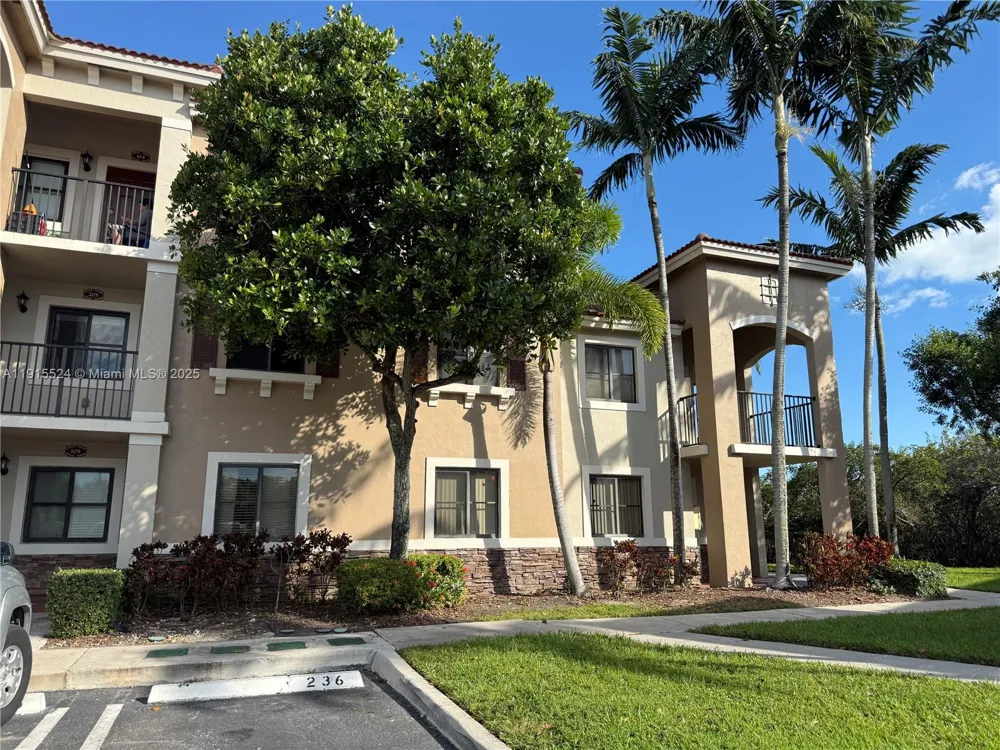 22901 SW 88th Pl #205 Cutler Bay, FL 33190