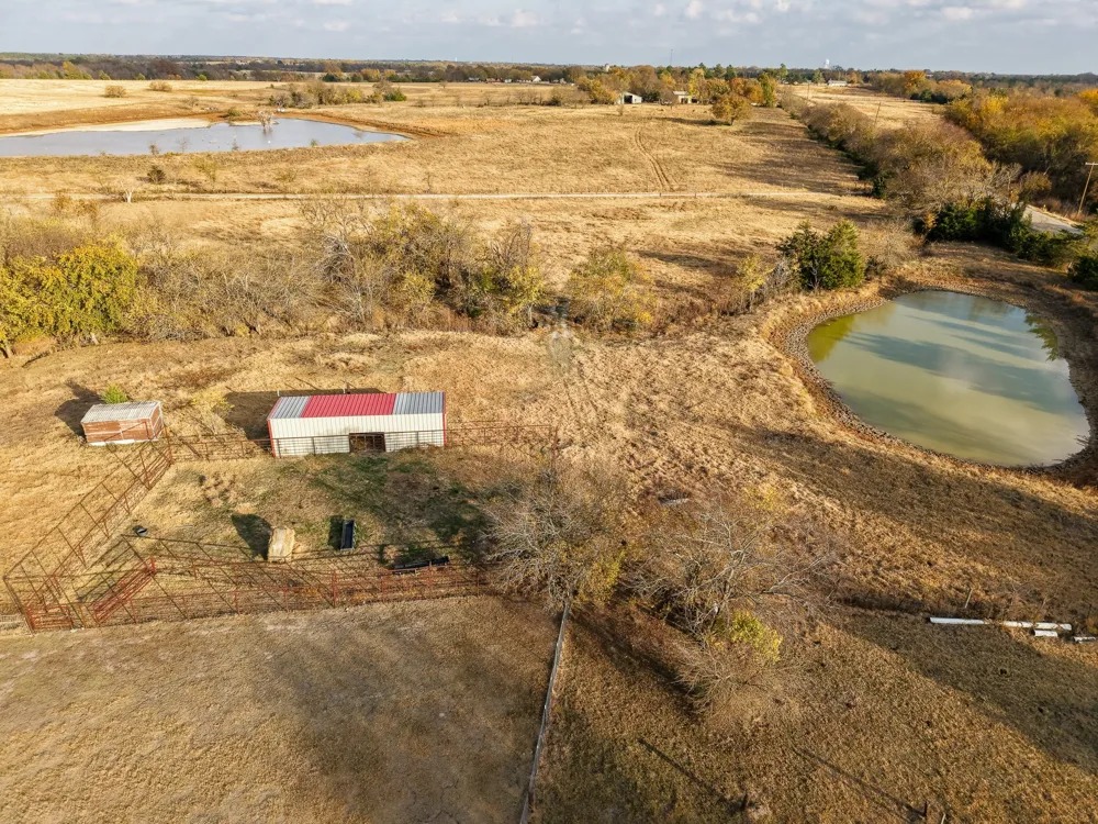 6216 FM 499 Campbell, TX 75422
