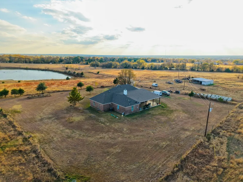 6216 FM 499 Campbell, TX 75422