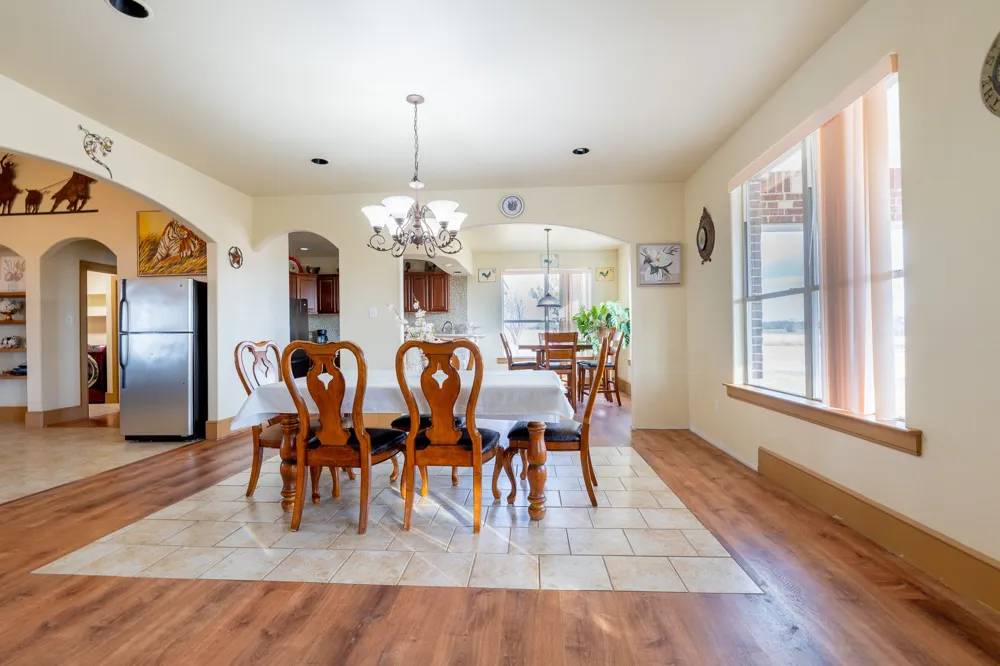 6216 FM 499 Campbell, TX 75422
