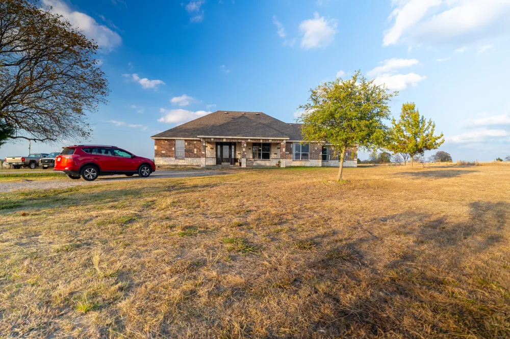 6216 FM 499 Campbell, TX 75422